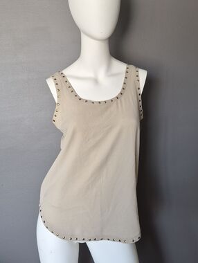 Dynamite Beige Stud-Trim Scoop Tank